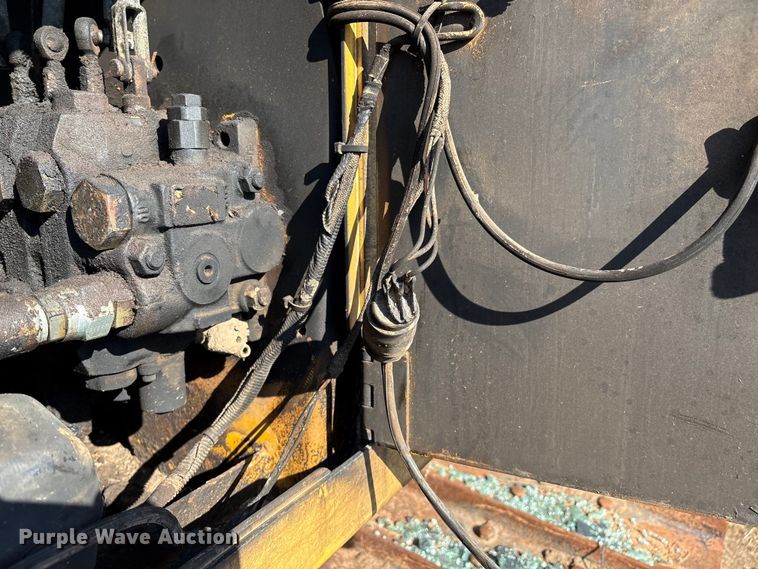 image for item DO1207 2002 John Deere 700H LT dozer