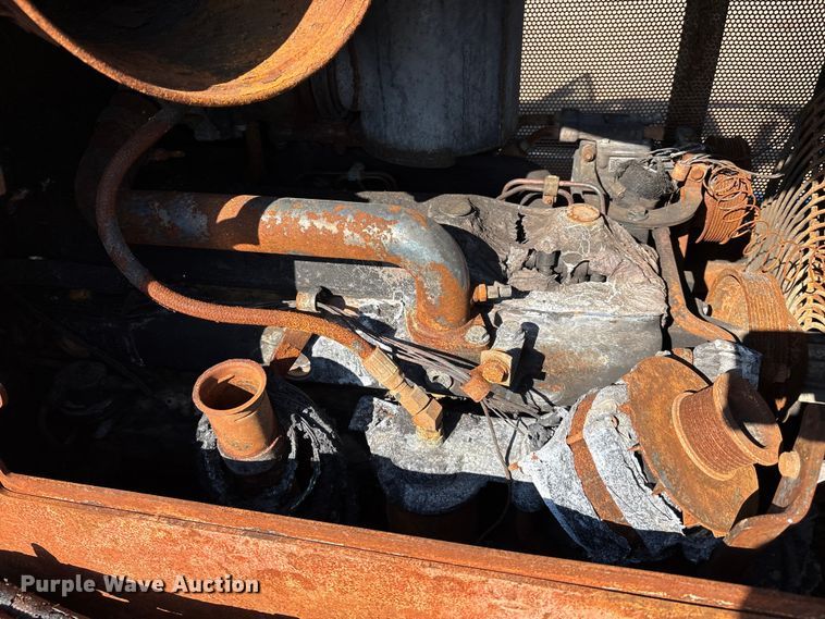 image for item DO1207 2002 John Deere 700H LT dozer