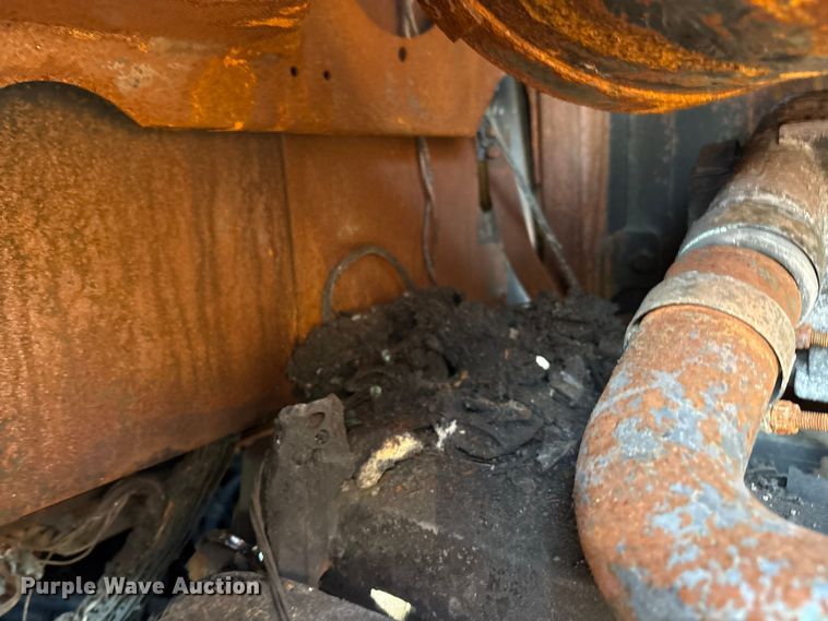 image for item DO1207 2002 John Deere 700H LT dozer