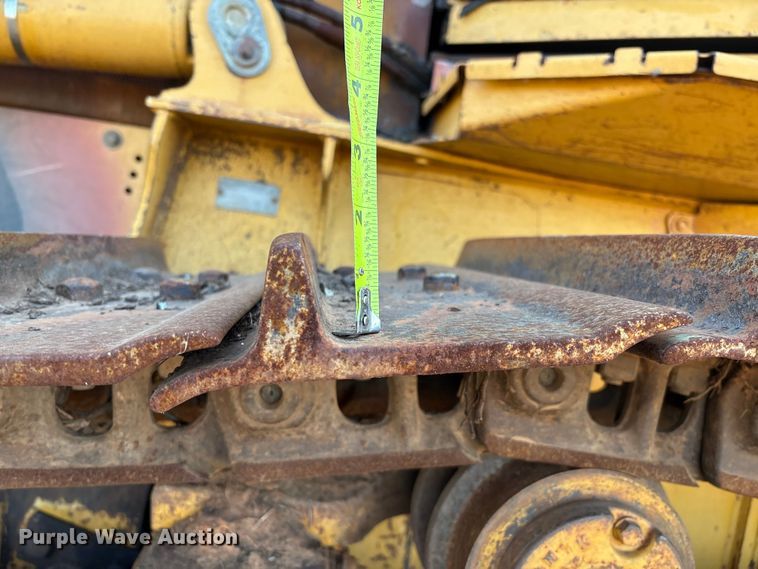 image for item DO1207 2002 John Deere 700H LT dozer