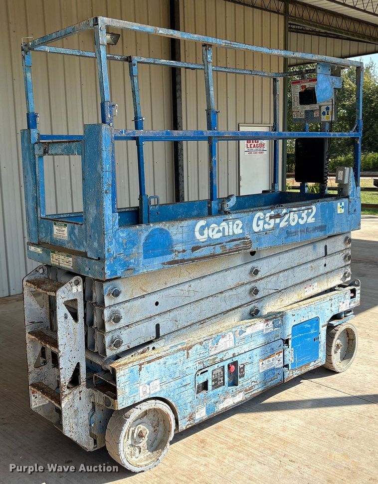 image for item DO1211 Genie GS-2632 scissor lift