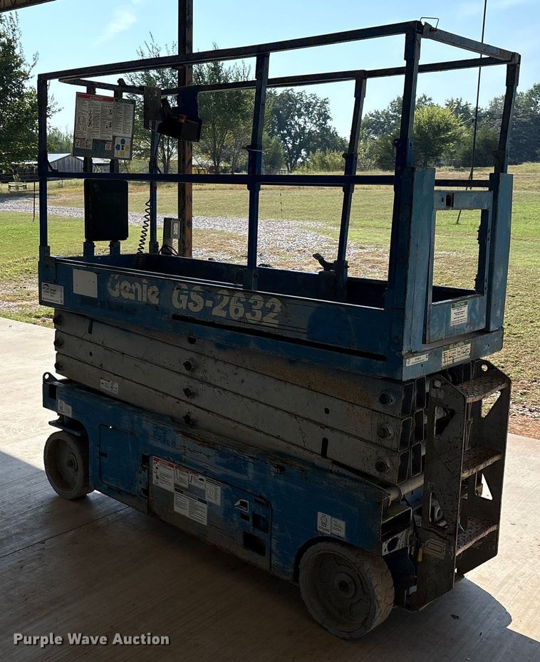 image for item DO1211 Genie GS-2632 scissor lift