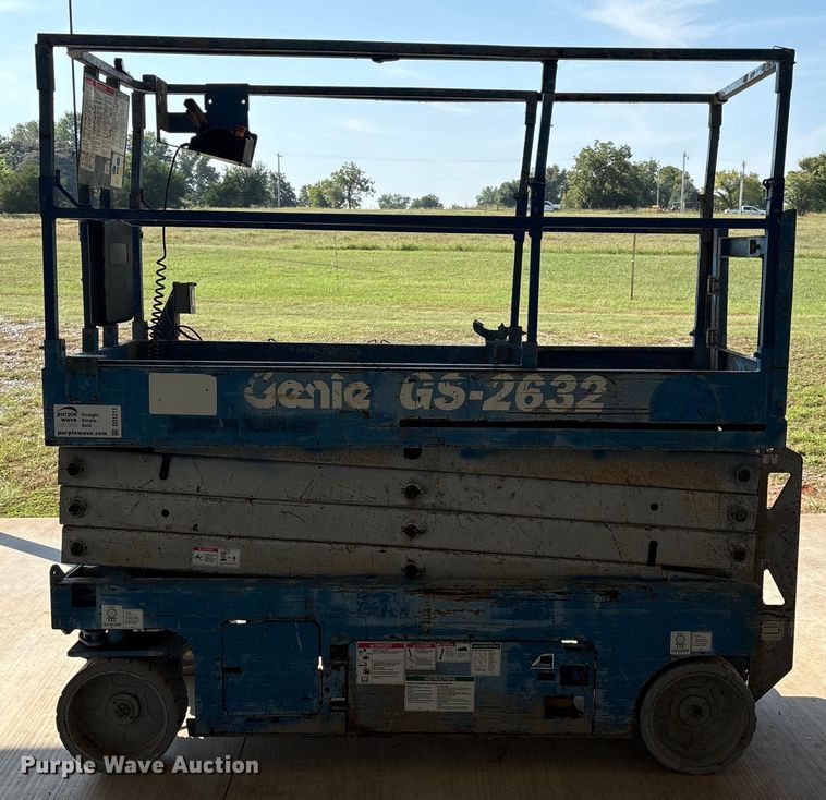 image for item DO1211 Genie GS-2632 scissor lift