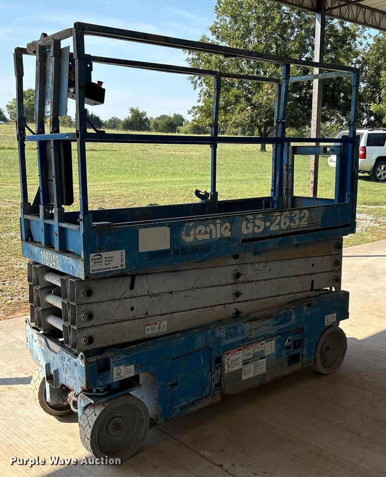 image for item DO1211 Genie GS-2632 scissor lift