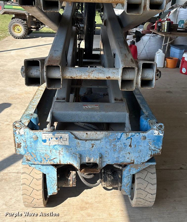 image for item DO1211 Genie GS-2632 scissor lift