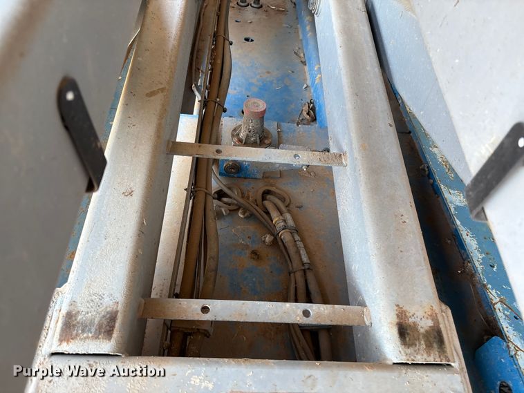 image for item DO1211 Genie GS-2632 scissor lift