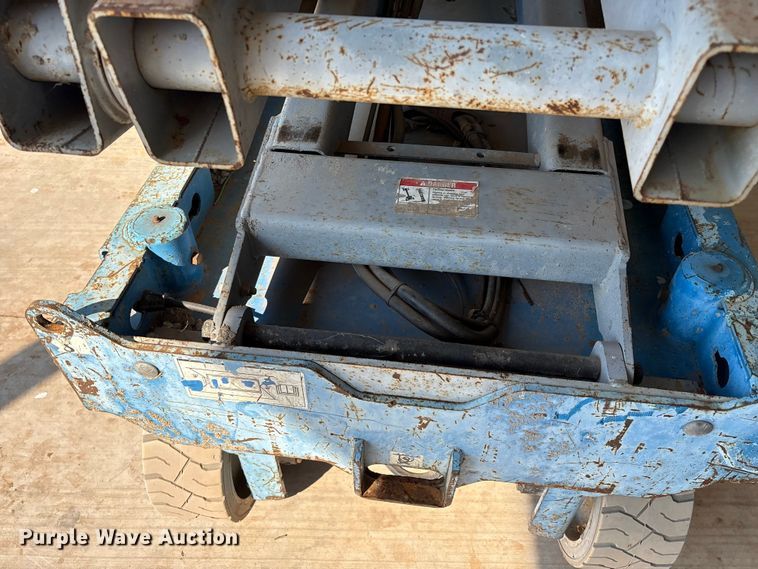 image for item DO1211 Genie GS-2632 scissor lift