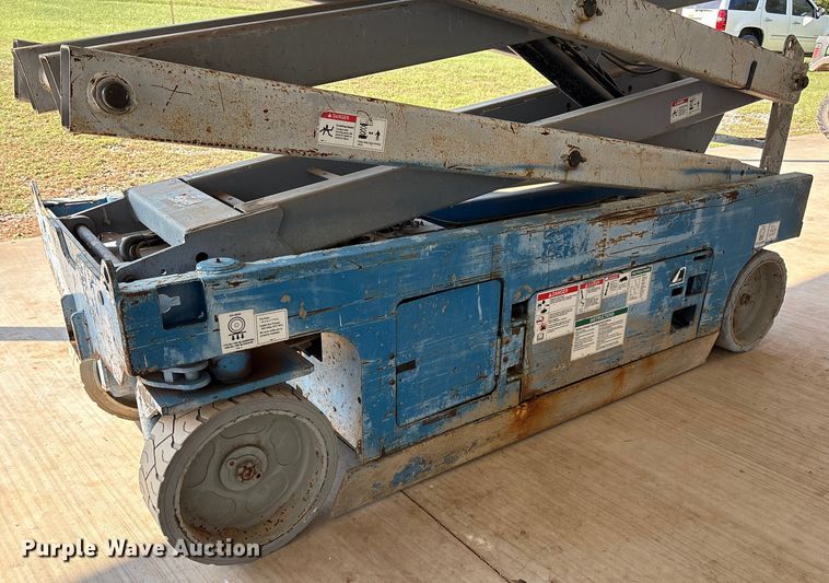 image for item DO1211 Genie GS-2632 scissor lift