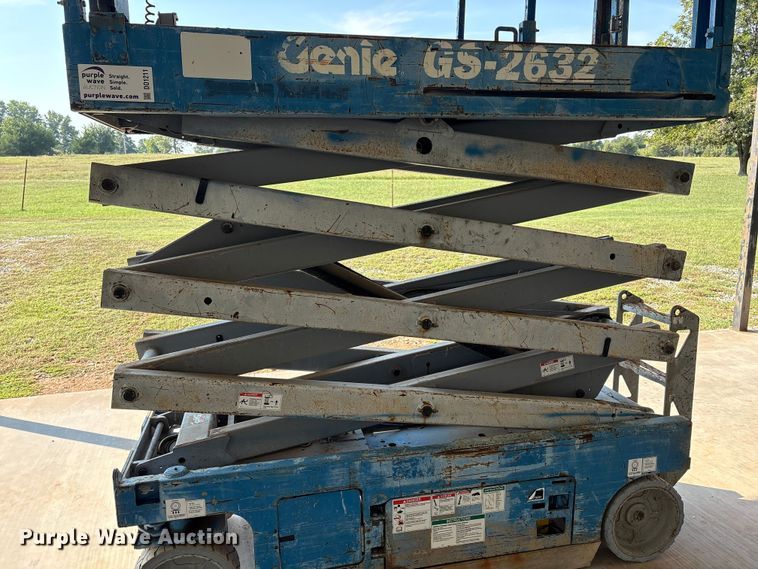 image for item DO1211 Genie GS-2632 scissor lift