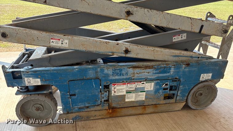 image for item DO1211 Genie GS-2632 scissor lift