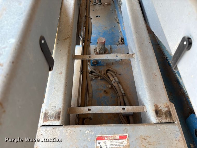 image for item DO1211 Genie GS-2632 scissor lift