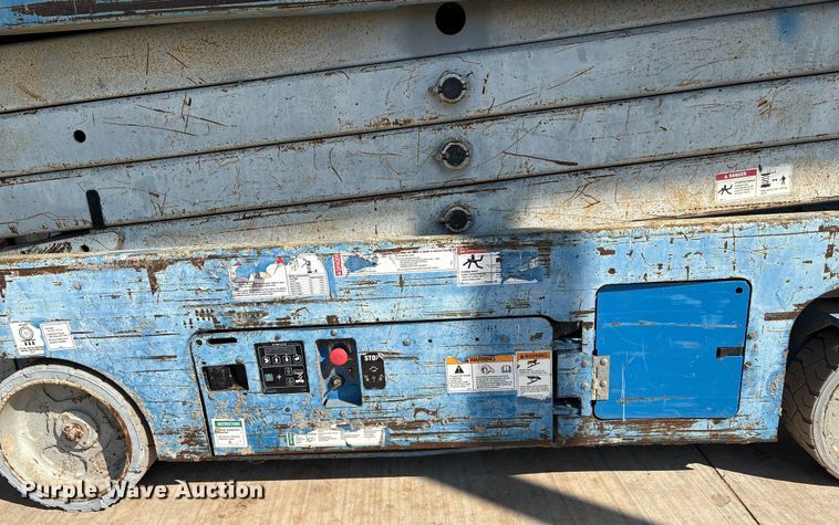 image for item DO1211 Genie GS-2632 scissor lift