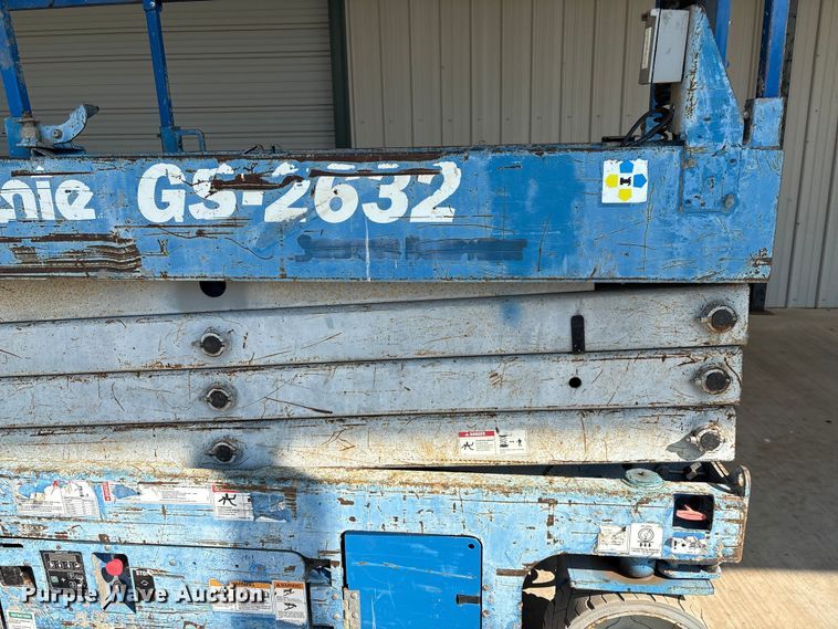 image for item DO1211 Genie GS-2632 scissor lift