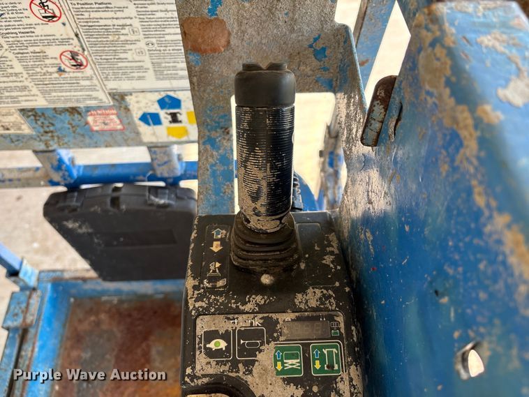 image for item DO1211 Genie GS-2632 scissor lift