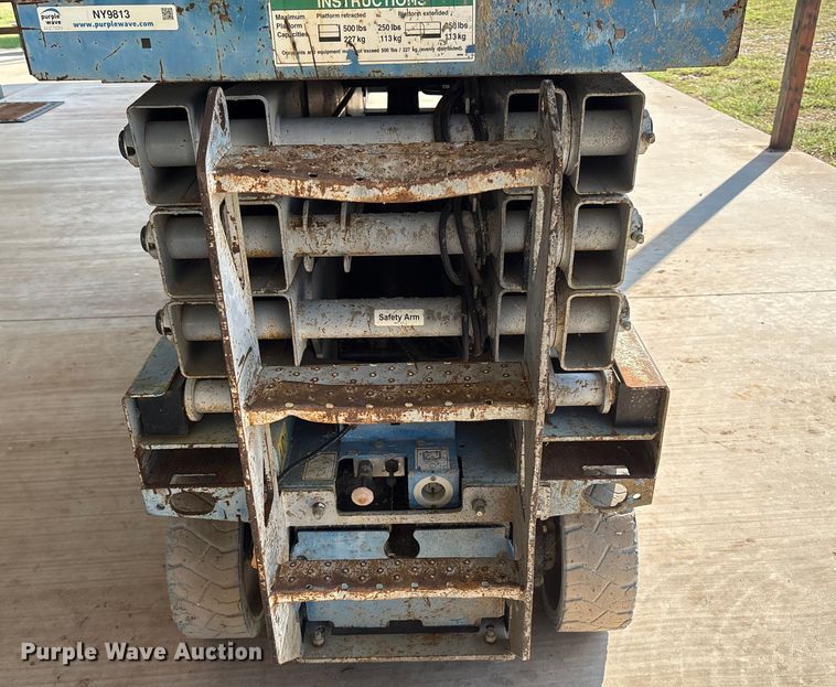image for item DO1211 Genie GS-2632 scissor lift