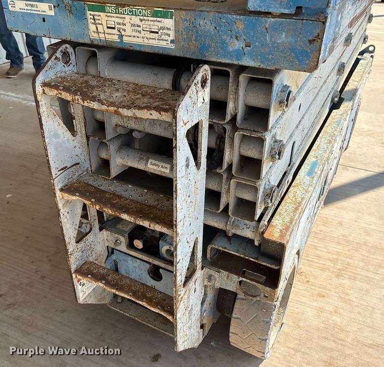 image for item DO1211 Genie GS-2632 scissor lift