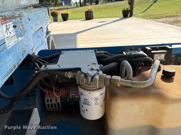 image for item DO1211 Genie GS-2632 scissor lift