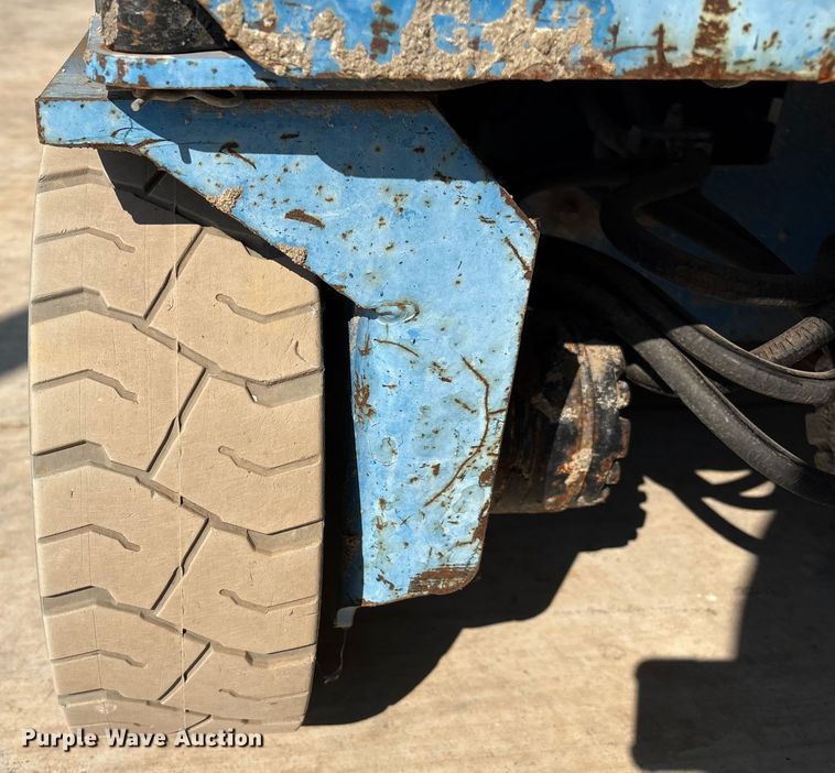 image for item DO1211 Genie GS-2632 scissor lift