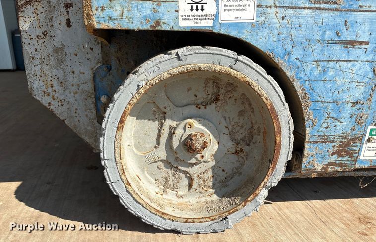 image for item DO1211 Genie GS-2632 scissor lift