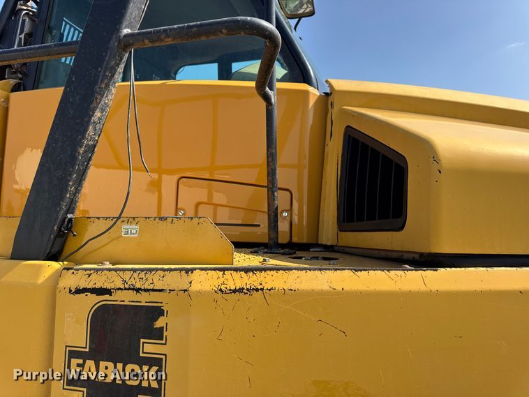 image for item DO2232 2015 Caterpillar 745C articulated haul truck