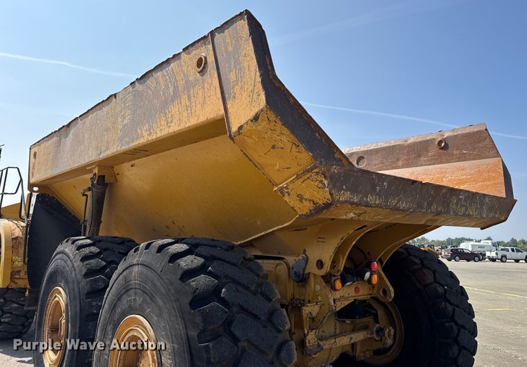 image for item DO2232 2015 Caterpillar 745C articulated haul truck