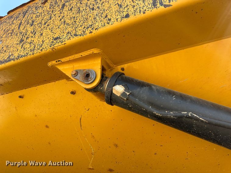 image for item DO2232 2015 Caterpillar 745C articulated haul truck