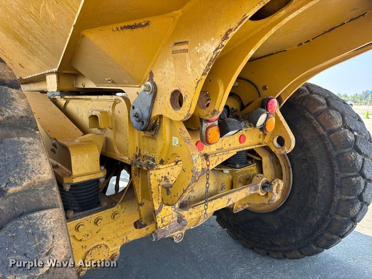 image for item DO2232 2015 Caterpillar 745C articulated haul truck