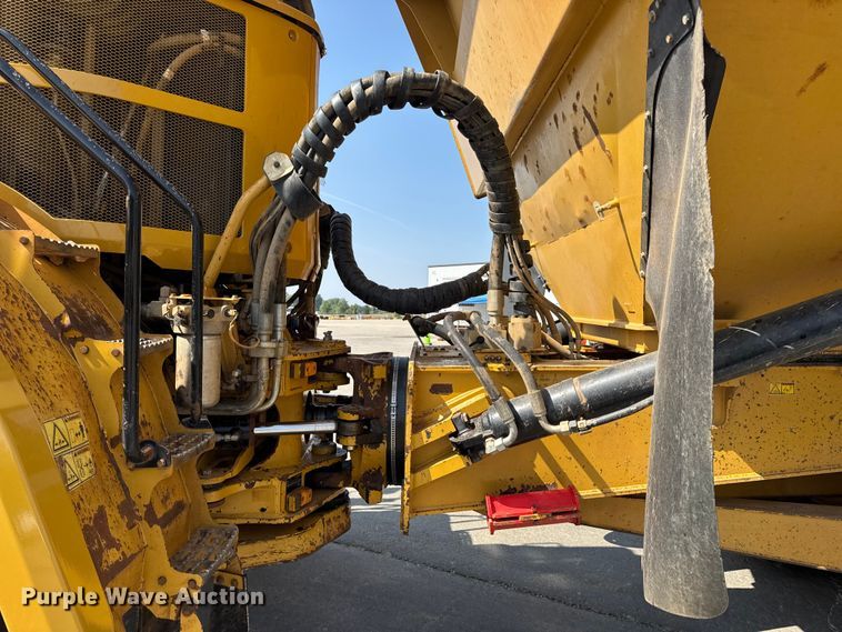 image for item DO2232 2015 Caterpillar 745C articulated haul truck