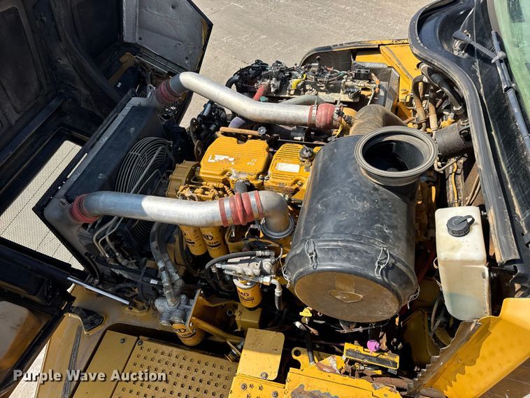 image for item DO2232 2015 Caterpillar 745C articulated haul truck