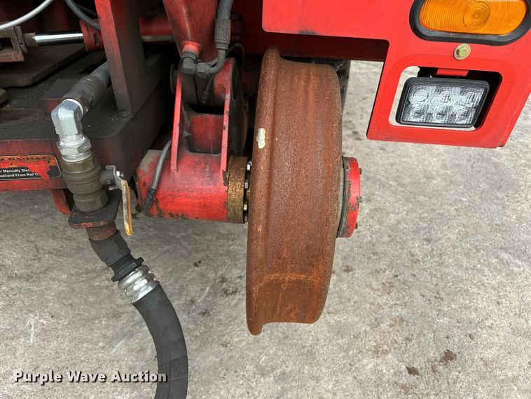 image for item DP8853 2007 Shuttlewagon SWX415C railcar mover