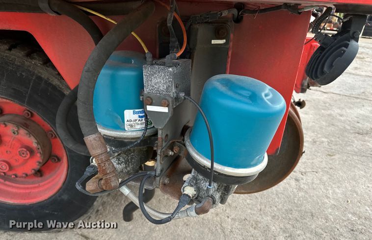 image for item DP8853 2007 Shuttlewagon SWX415C railcar mover