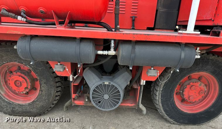 image for item DP8853 2007 Shuttlewagon SWX415C railcar mover