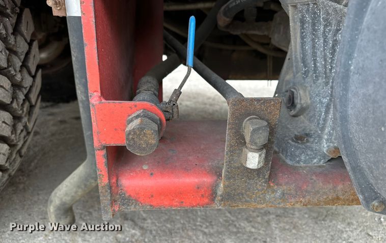 image for item DP8853 2007 Shuttlewagon SWX415C railcar mover