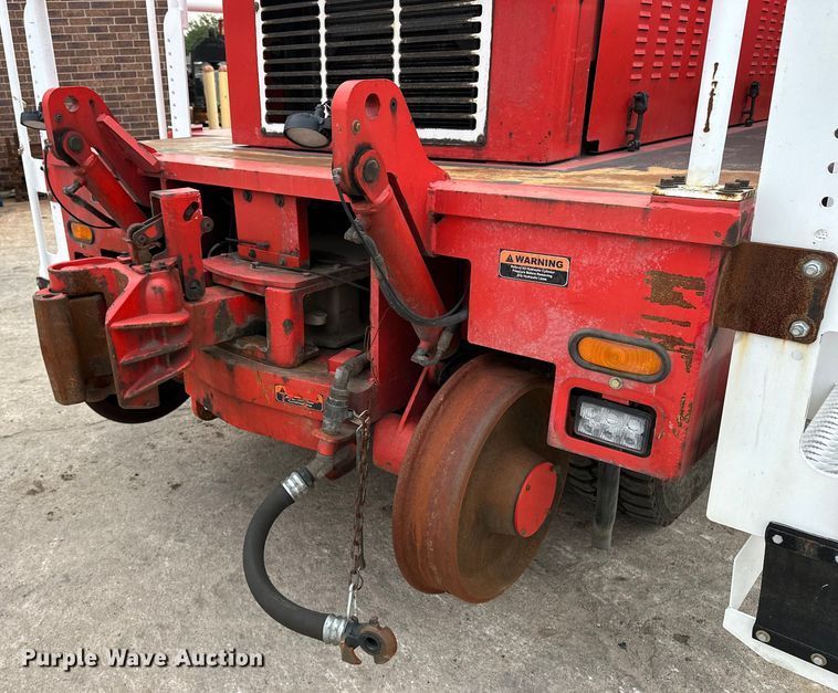 image for item DP8853 2007 Shuttlewagon SWX415C railcar mover