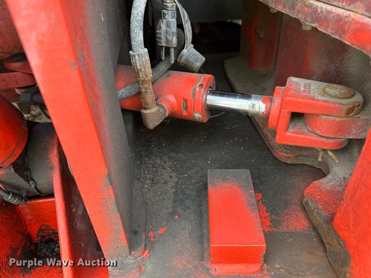 image for item DP8853 2007 Shuttlewagon SWX415C railcar mover