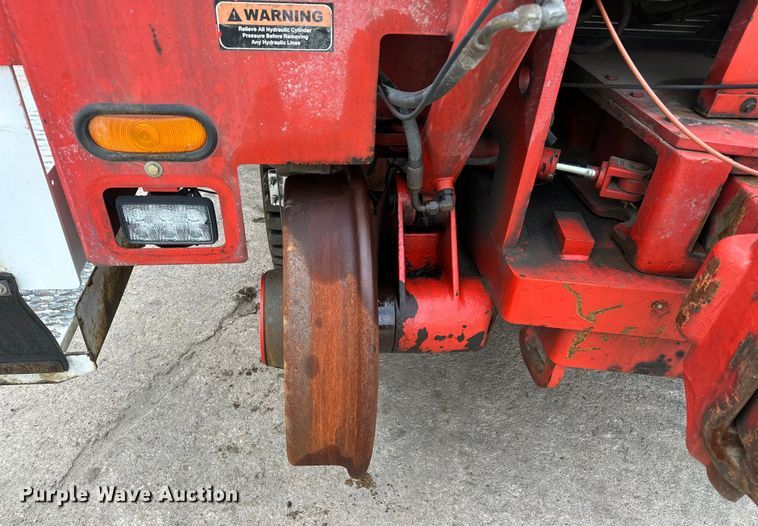 image for item DP8853 2007 Shuttlewagon SWX415C railcar mover