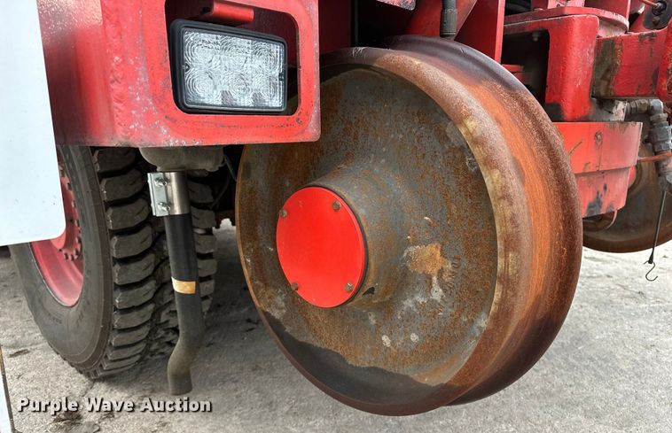 image for item DP8853 2007 Shuttlewagon SWX415C railcar mover