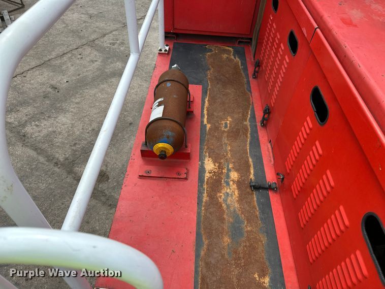 image for item DP8853 2007 Shuttlewagon SWX415C railcar mover