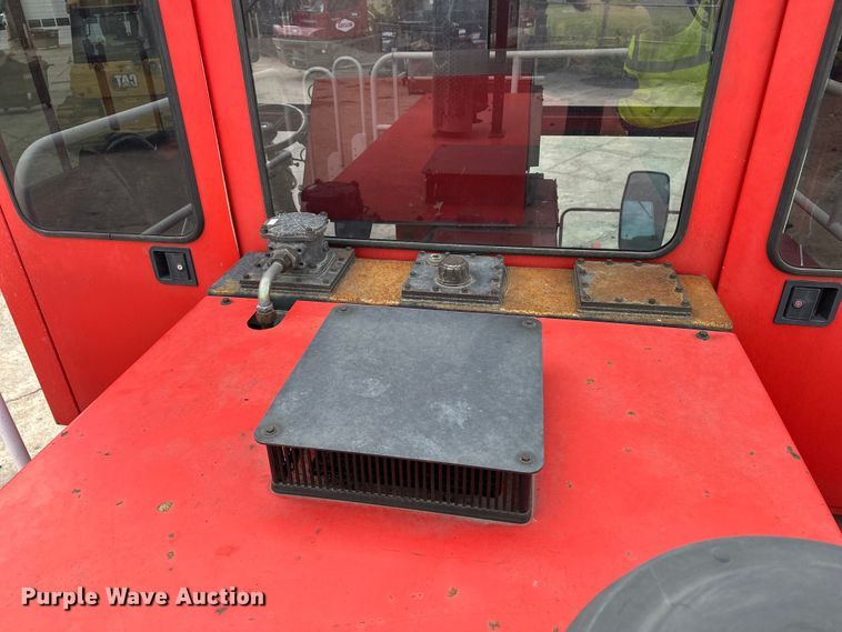 image for item DP8853 2007 Shuttlewagon SWX415C railcar mover