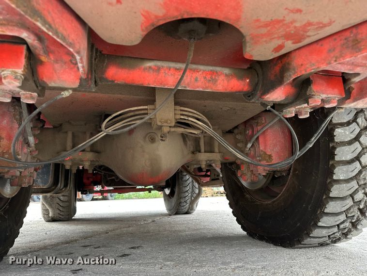 image for item DP8853 2007 Shuttlewagon SWX415C railcar mover