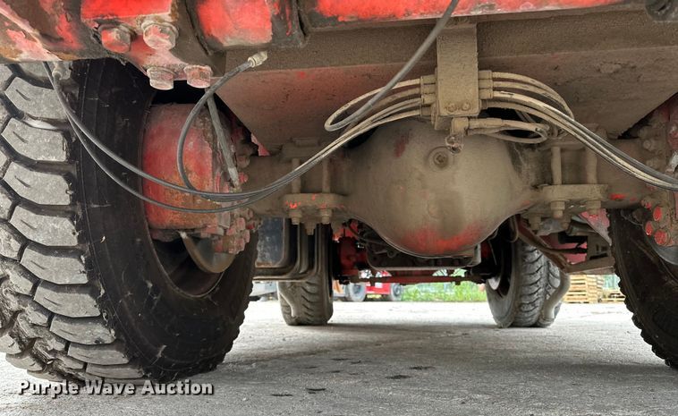 image for item DP8853 2007 Shuttlewagon SWX415C railcar mover