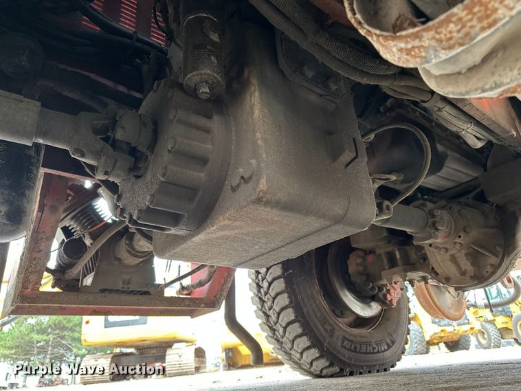 image for item DP8853 2007 Shuttlewagon SWX415C railcar mover