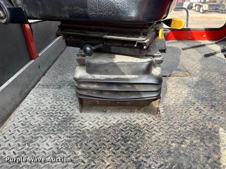 image for item DP8853 2007 Shuttlewagon SWX415C railcar mover