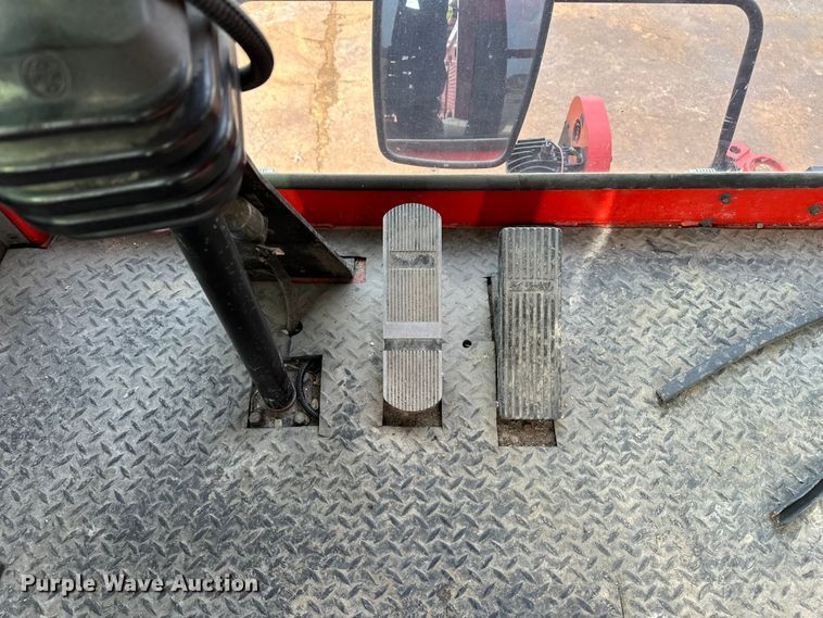 image for item DP8853 2007 Shuttlewagon SWX415C railcar mover