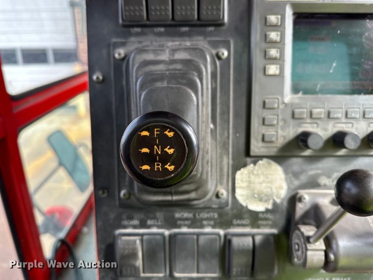 image for item DP8853 2007 Shuttlewagon SWX415C railcar mover