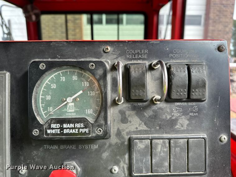 image for item DP8853 2007 Shuttlewagon SWX415C railcar mover