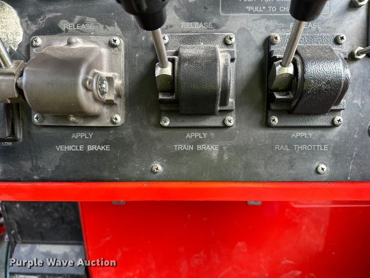 image for item DP8853 2007 Shuttlewagon SWX415C railcar mover