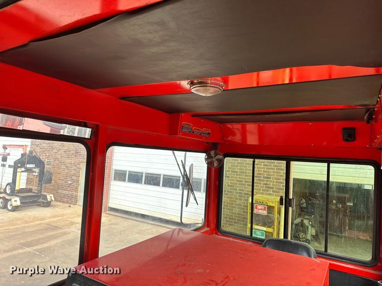 image for item DP8853 2007 Shuttlewagon SWX415C railcar mover