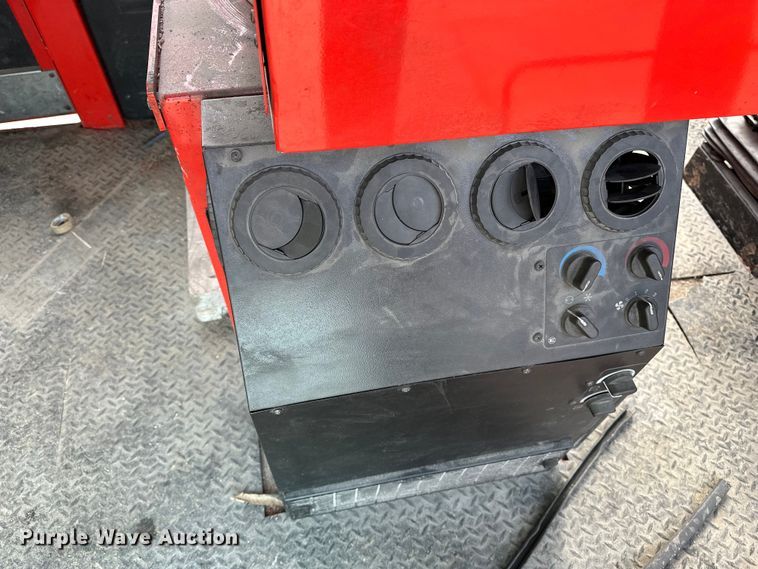 image for item DP8853 2007 Shuttlewagon SWX415C railcar mover