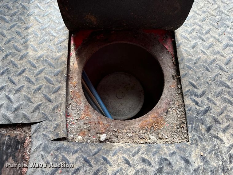 image for item DP8853 2007 Shuttlewagon SWX415C railcar mover